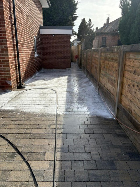 Facelift Drives | Pressure Washing Services