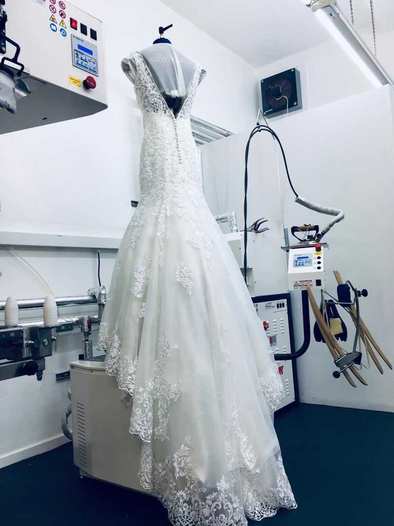 V & A Finest Dry Cleaners